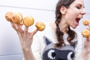 手首がパキパキ音が鳴る、音のパターンは3つ!鳴る瞬間の動画あり
